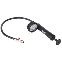 KS Tools 150.1931 Handpumpe mit Manometer/Schlauch, max. 2,5bar