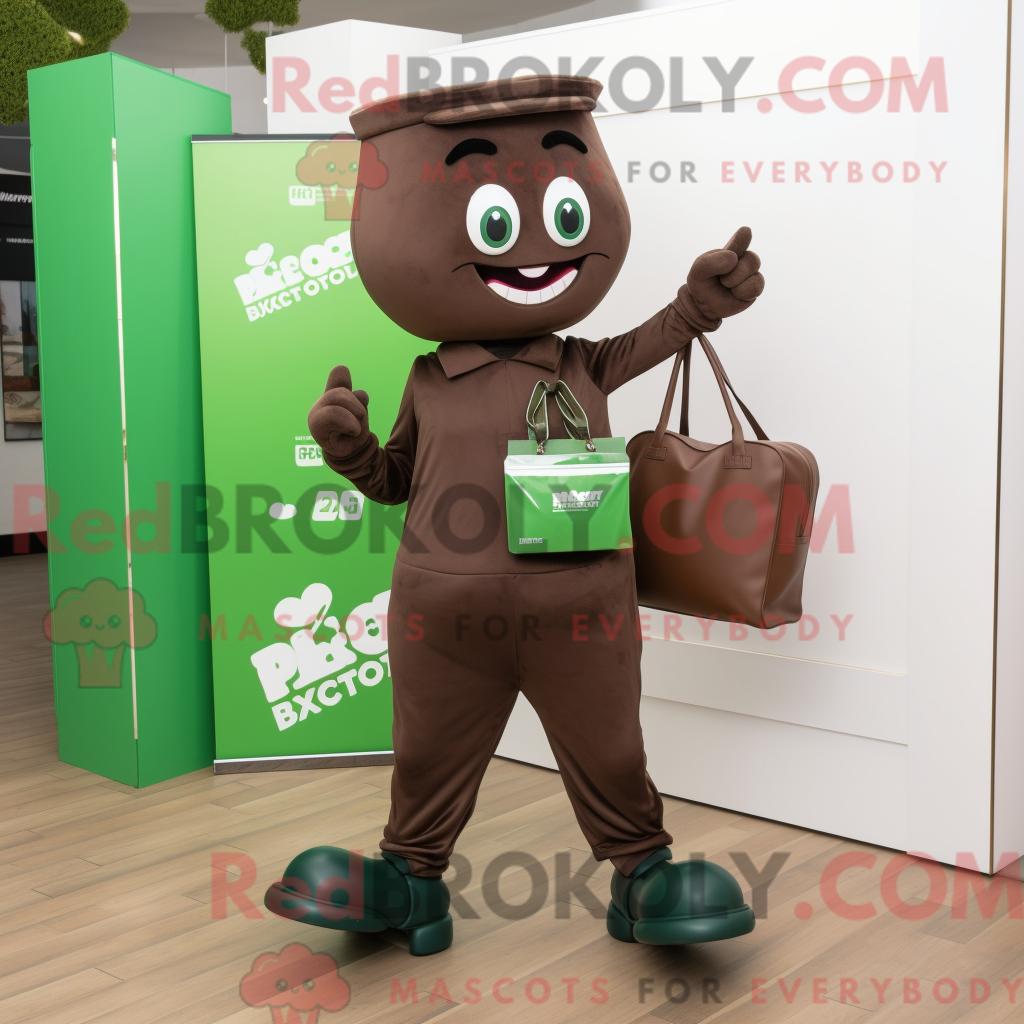 Maskottchen-Figur REDBROKOLY eines waldgrünen Schokoriegels gekleidet in Jogginghose und Aktentasche