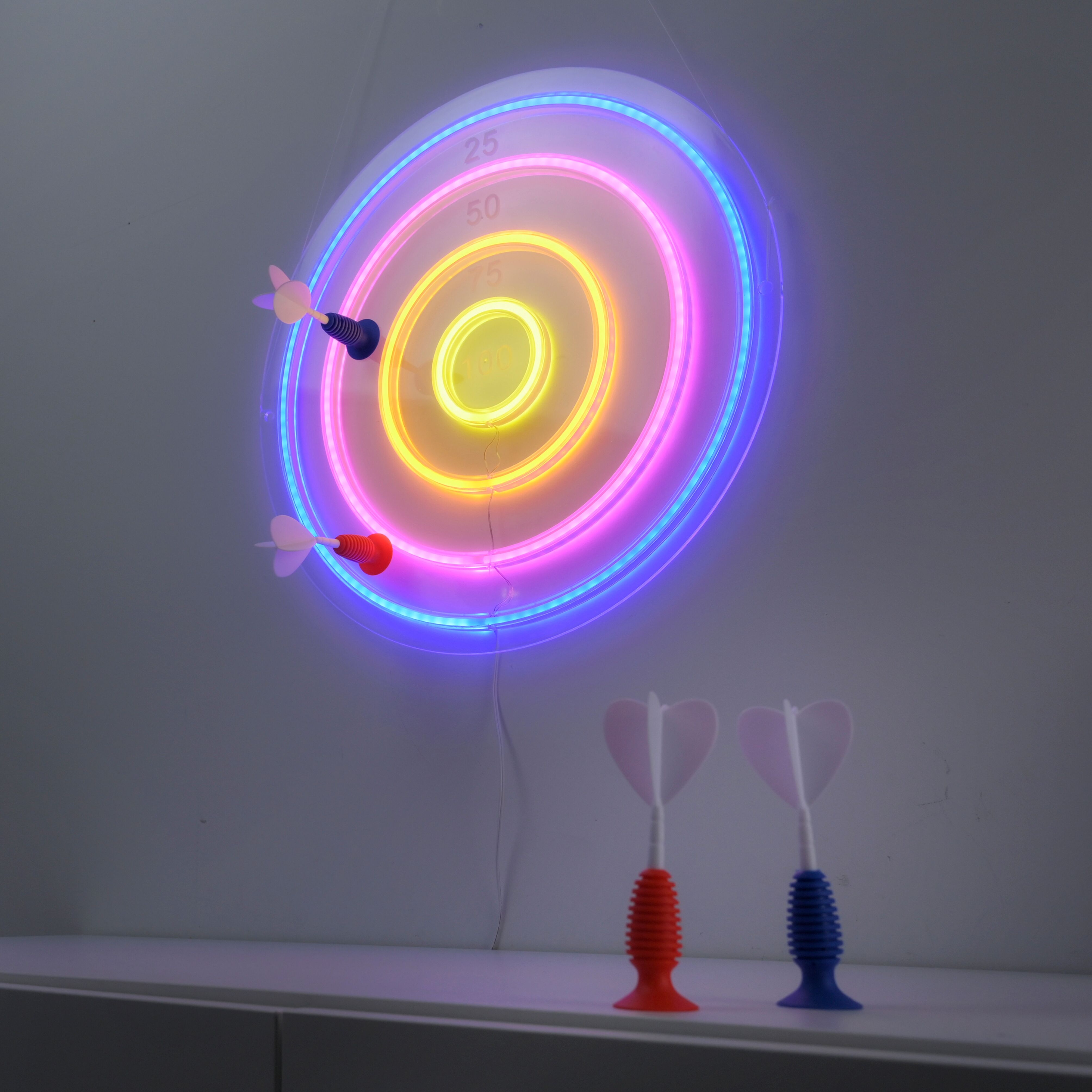 JUST LIGHT LED Wandleuchte "Dartscheibe NEON-DARTS", bunt (multicolor), Ø 46cm, 1 Stk., Leuchten, LED-Dartscheibe mit 4 Saugnapf-Dartpfeilen, LED Wandleuchte
