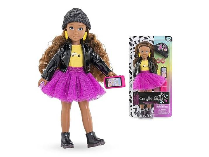 Corolle Girls Melody New York Fashion, aankleedpop in New York Fashion Week-look en 4 delen, vanillegeur, 28 cm, vanaf 4 jaar