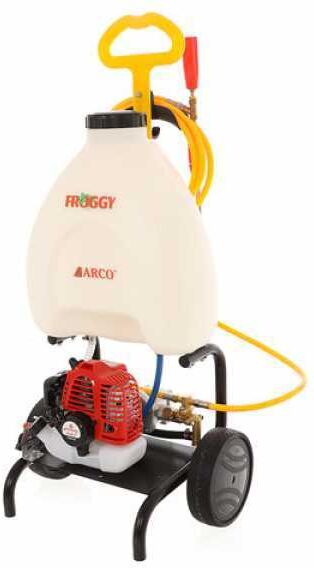 Benzin Spritzpumpe auf Wagen ARCO Froggy Super S 25A mit 2-Takt Motor