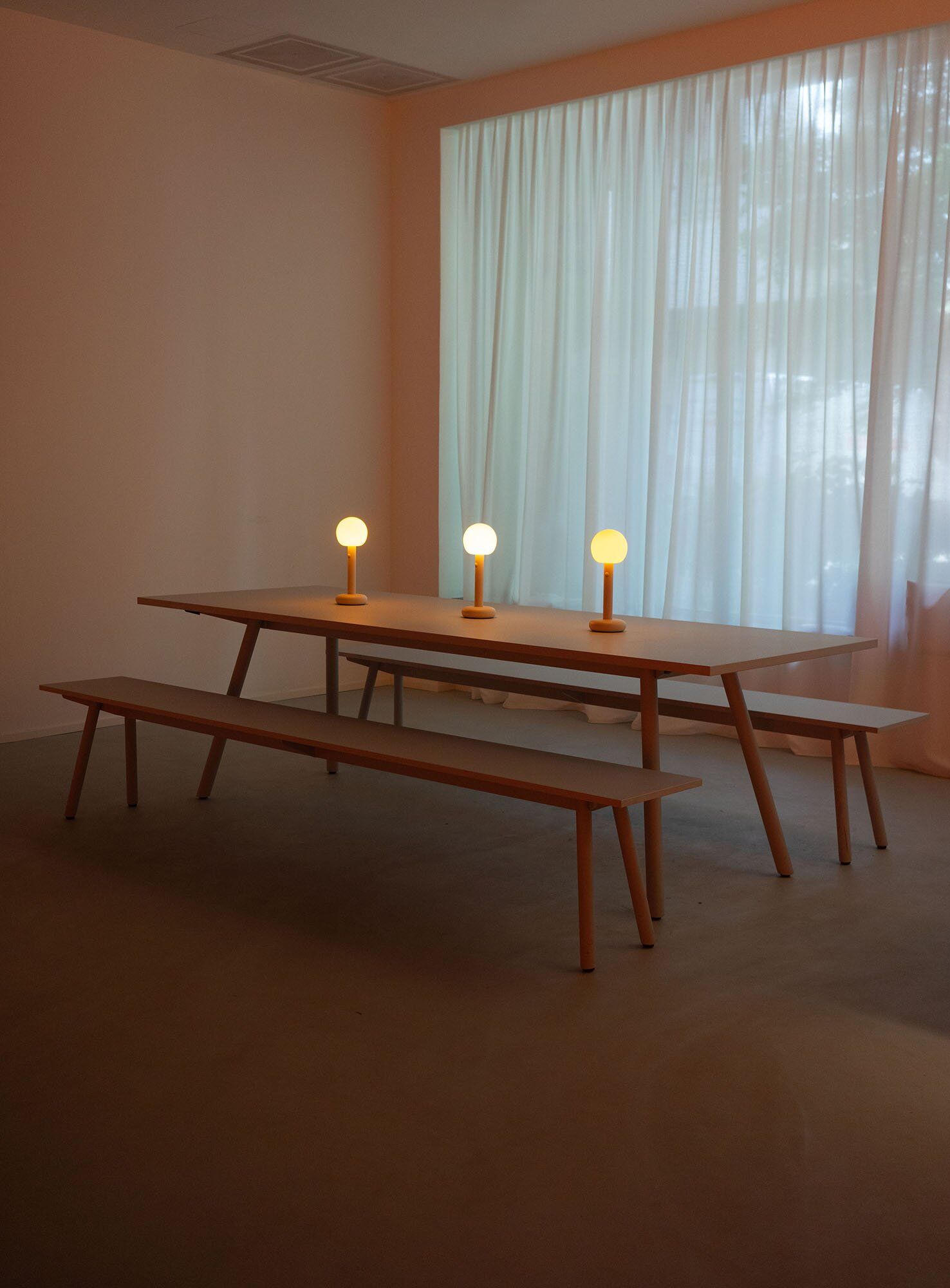 GRAU Fire LED Tischleuchte/Akkuleuchte (Sand White) Sand White