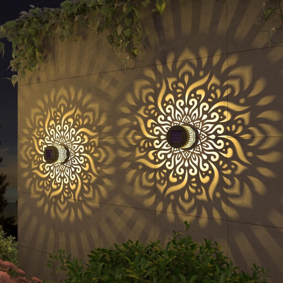 Taishengda Solar Mandala Wandlampen met LED Projectie, Waterbestendige Decoratieve Solar Tuinlampen voor Terras en Tuin, 2 stuks