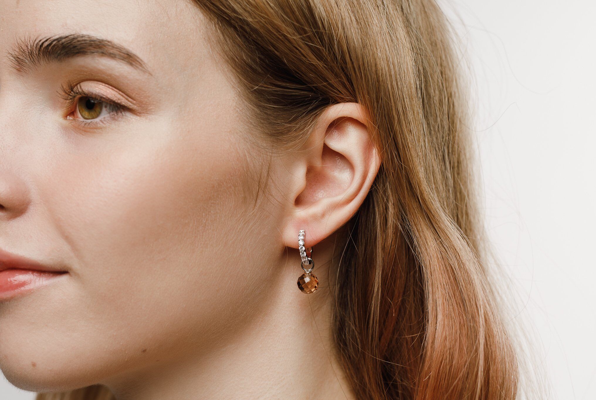 NEORE Amalia Cold Base Earrings