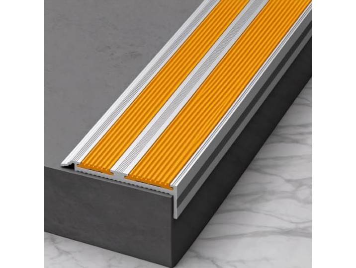 Treppenschutzleisten Aus Aluminiumlegierung Individuell Anpassbare Stufenkantenprofile, Silbernes Gehäuse Und Orangefarbener Gummistreifen, L-Form