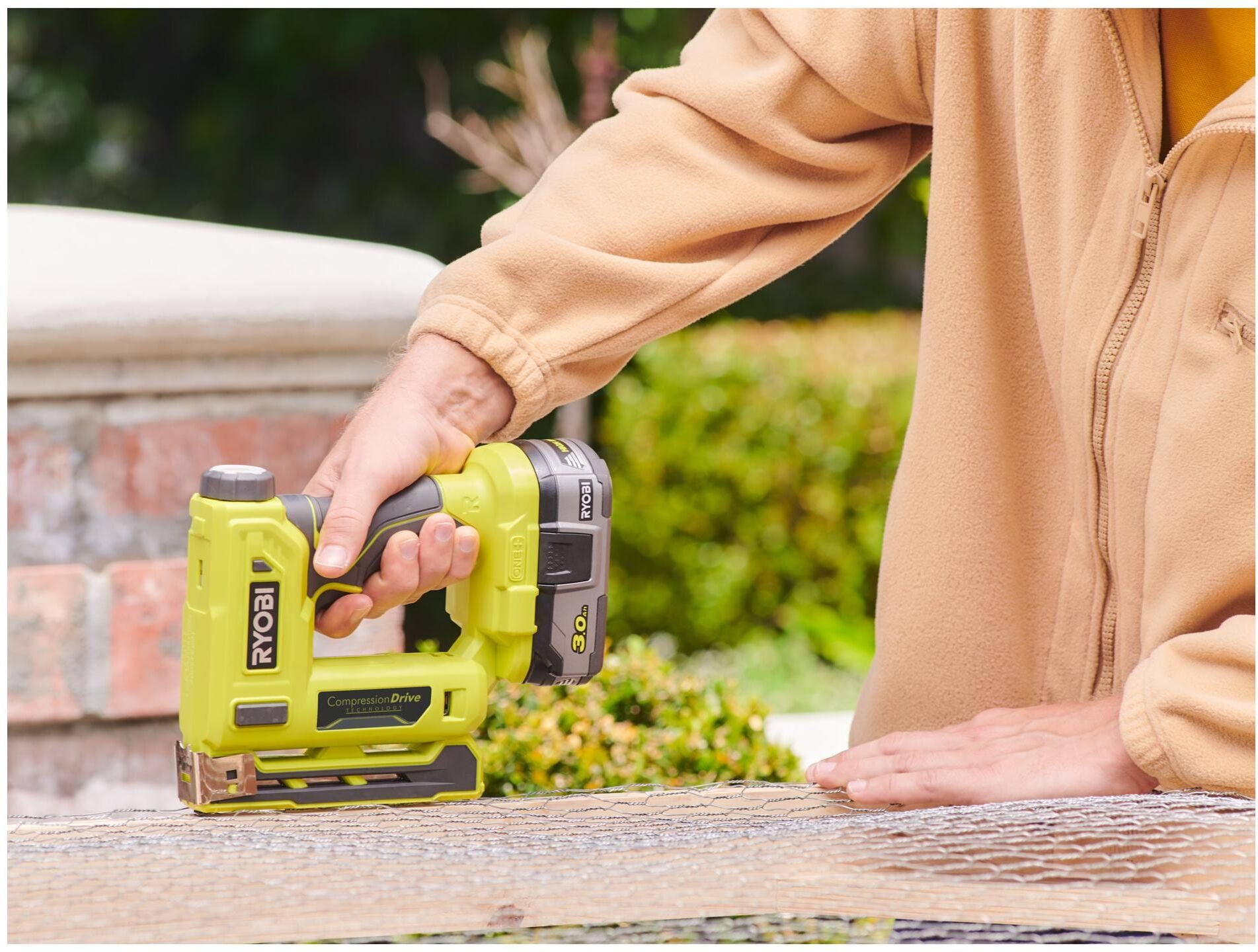 Akku-Tacker RYOBI "RYOBI R18ST50-0, 18 V, Solo", grün, Tacker, Akku-Tacker grün Einheitsgröße