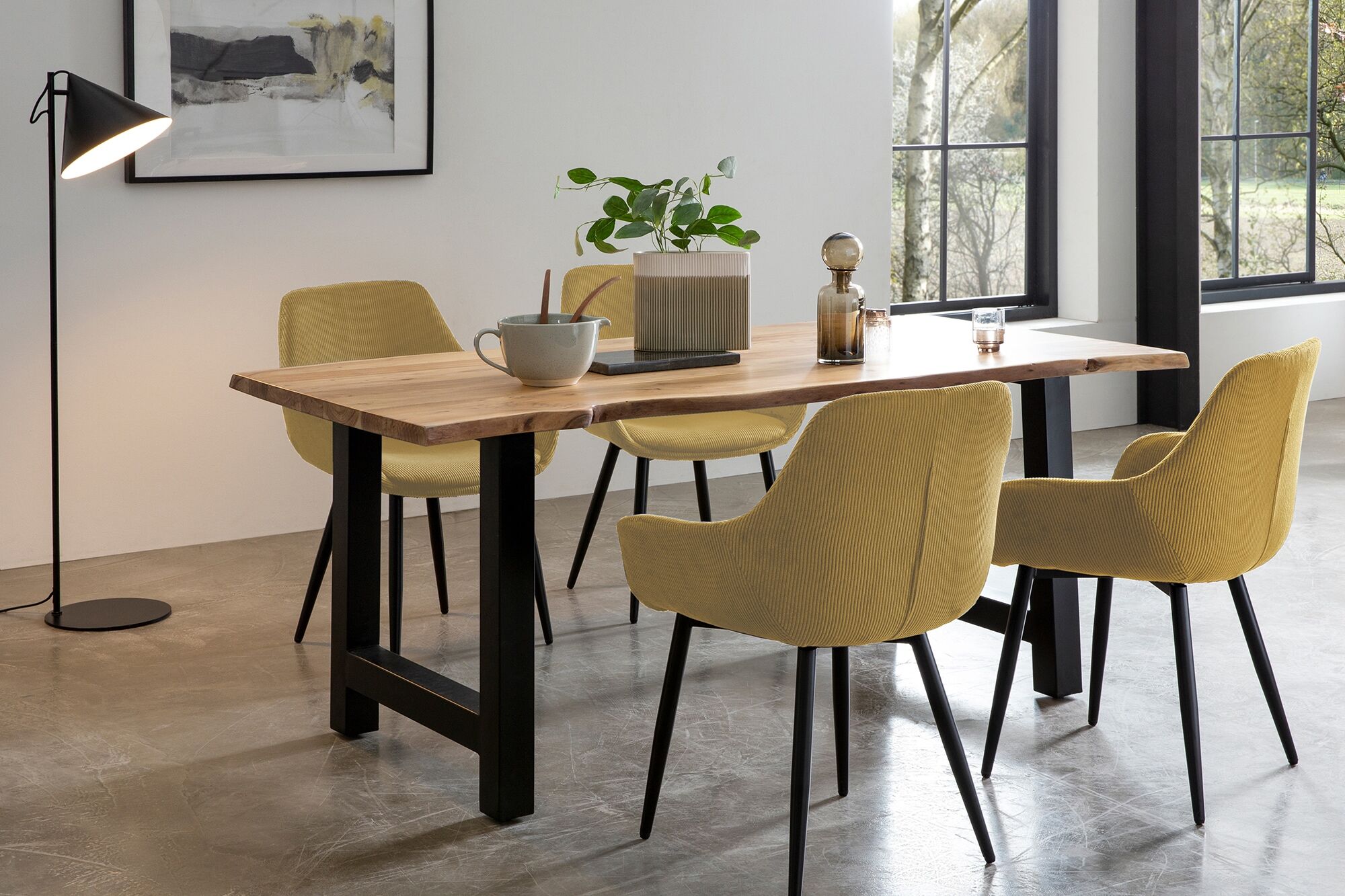 Essgruppe SALESFEVER "Elegante Essgruppe für stilvolles Speisen", beige (natur, gold, schwarz, gold, schwarz), Cord, 160,85, Massivholz, Metall, Polyester, Sitzmöbel-Sets, Essgruppe, Massivholz geölt und zweifach gewachst natur, gold, schwarz, gold, schwa