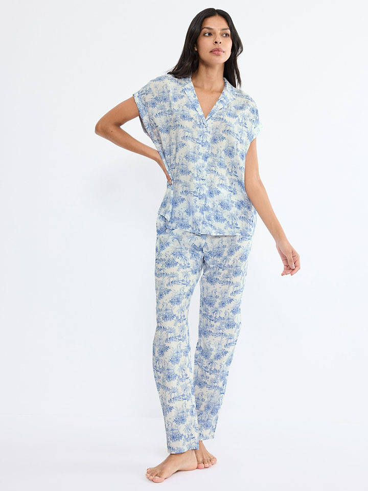 Triumph Pyjama "Boyfriend Fit" in Creme/ Hellblau - 36