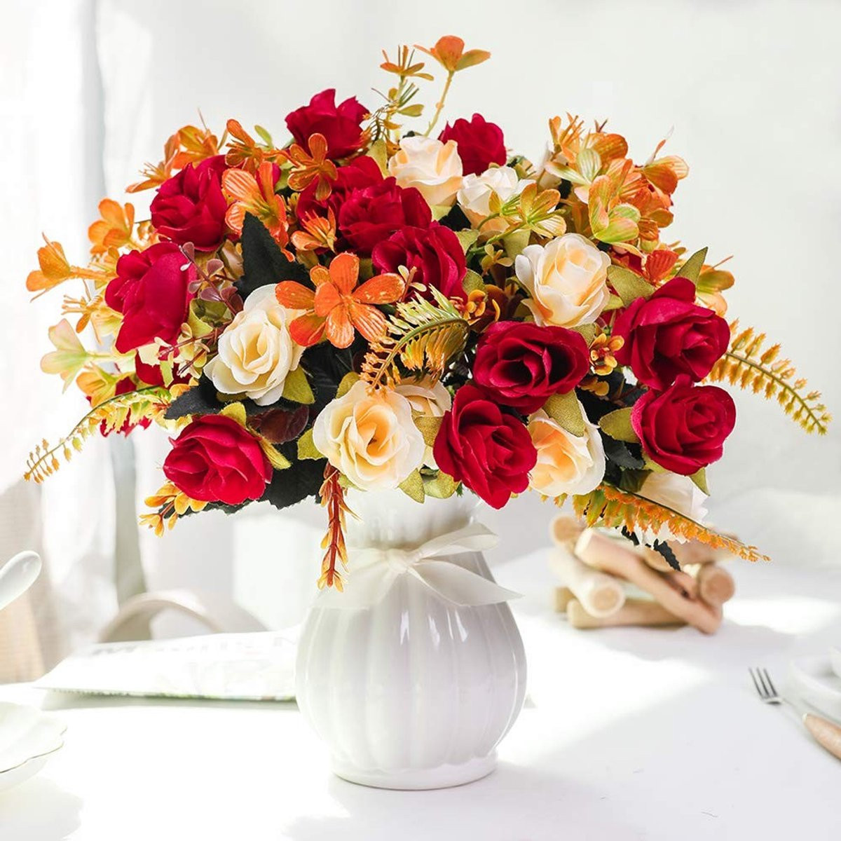 Omgoods - Kunststof rozen met vaasje voor decoratie