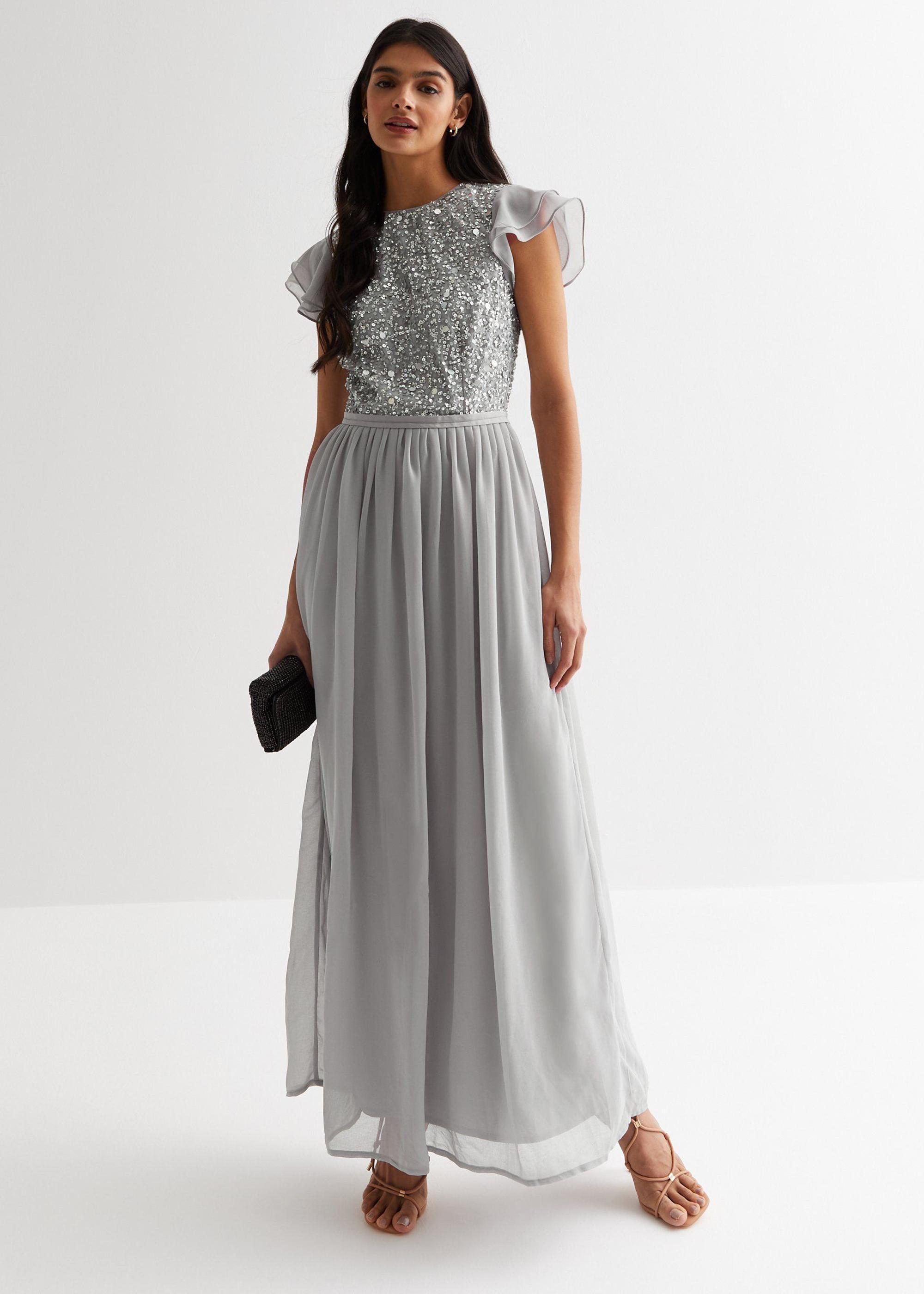 Maxikleid mit silbernen Verzierungen