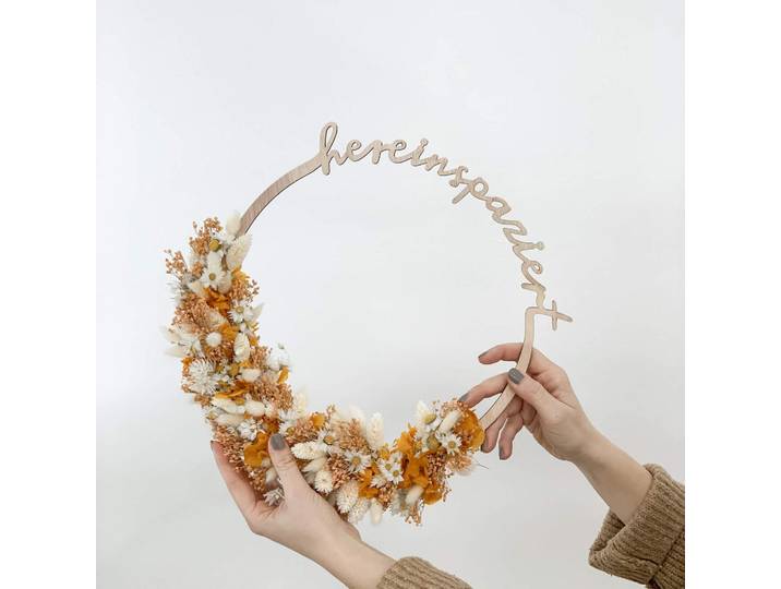 Lykke & You Trockenblumen Eulenschnitt Holzkranz hereinspaziert apricot, Orange, Naturmaterialen, 5 cm, Dekoration, Blumen & Blumentöpfe