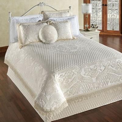 Touch of Class Madeira Coverlet, Full / Double, Ecru