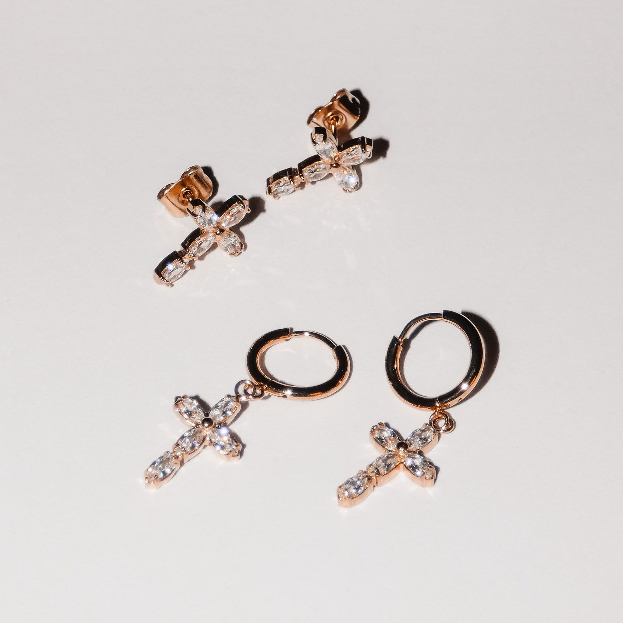 Paar Ohrstecker TAMARIS "Cross, Kreuz-Design", rosa (roségoldfarben), Ohrringe, Damen, Edelstahl, Paar Ohrstecker