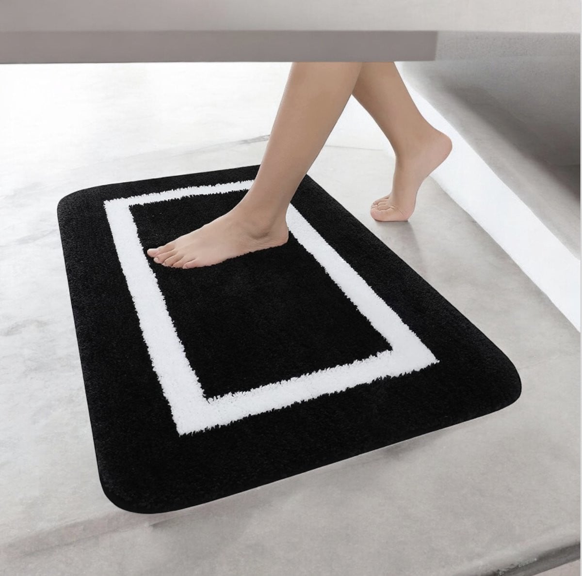 Homaxy Badkamertapijt - Zachte Microvezel Badmat met Antislip - Zwart - 40 x 60 cm