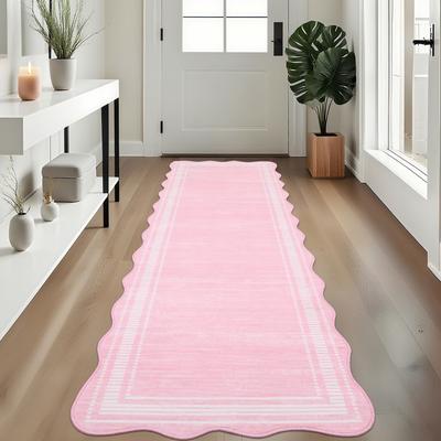 Garvee Scalloped Modern Bordered Area Rug