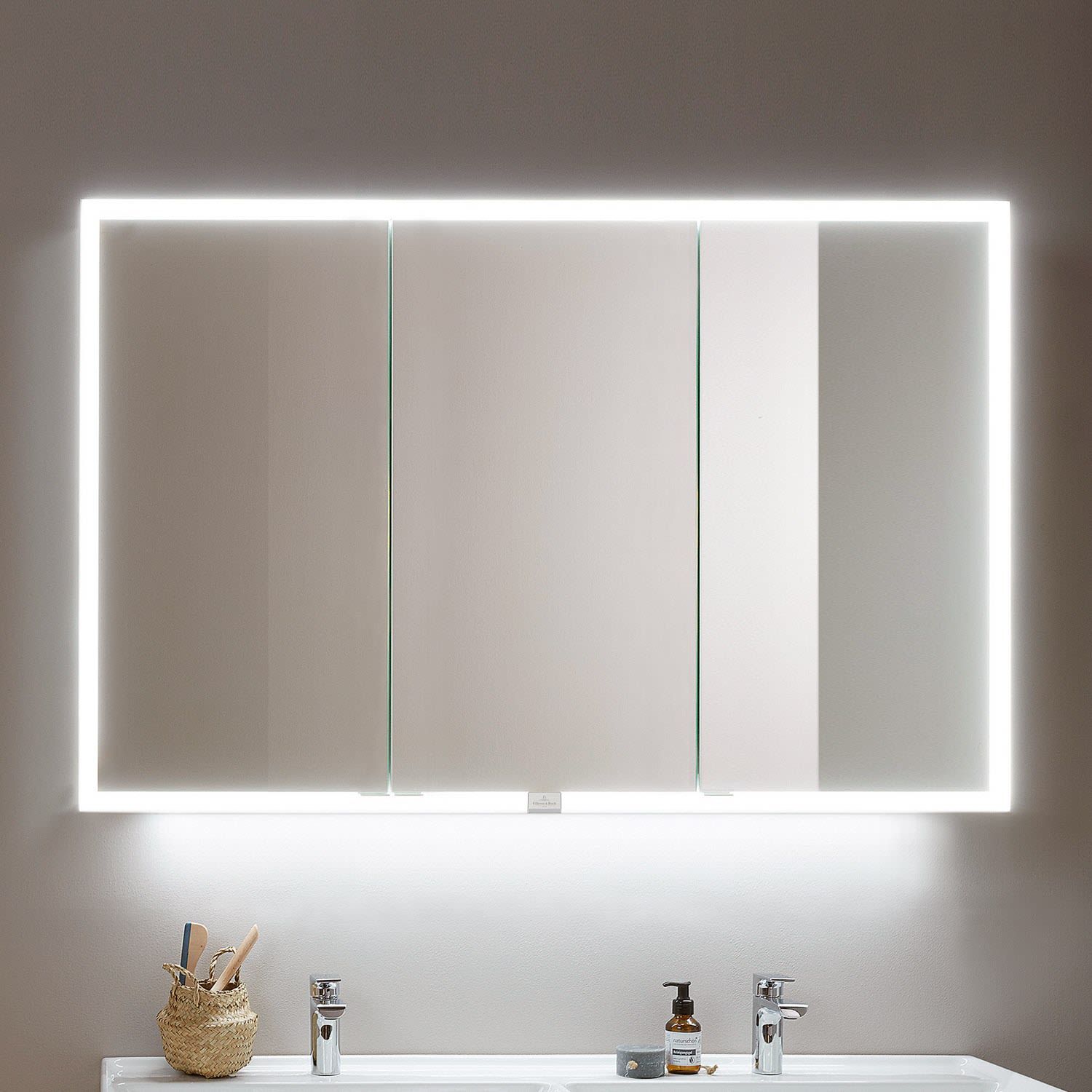 Villeroy & Boch My View Now Vorbau-Spiegelschrank 120 cm, 3 Türen, Smart Home fähig