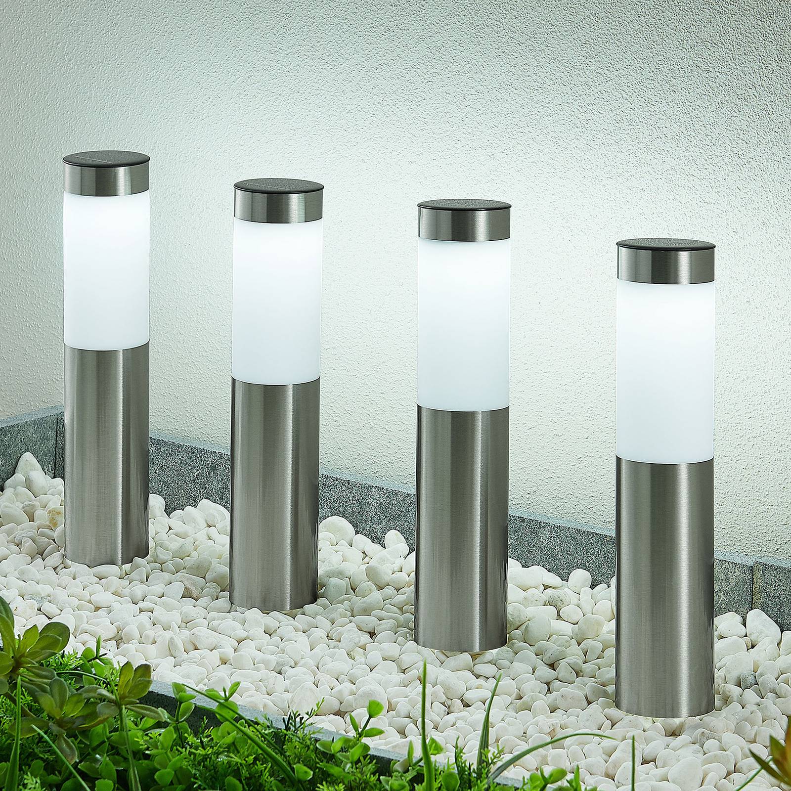Lindby LED-Solar-Sockellampe, 4er-Set, Erdspieß, 31 cm, IP44 Sirita, alu / grau / zink, Edelstahl, Modern, Solarleuchten
