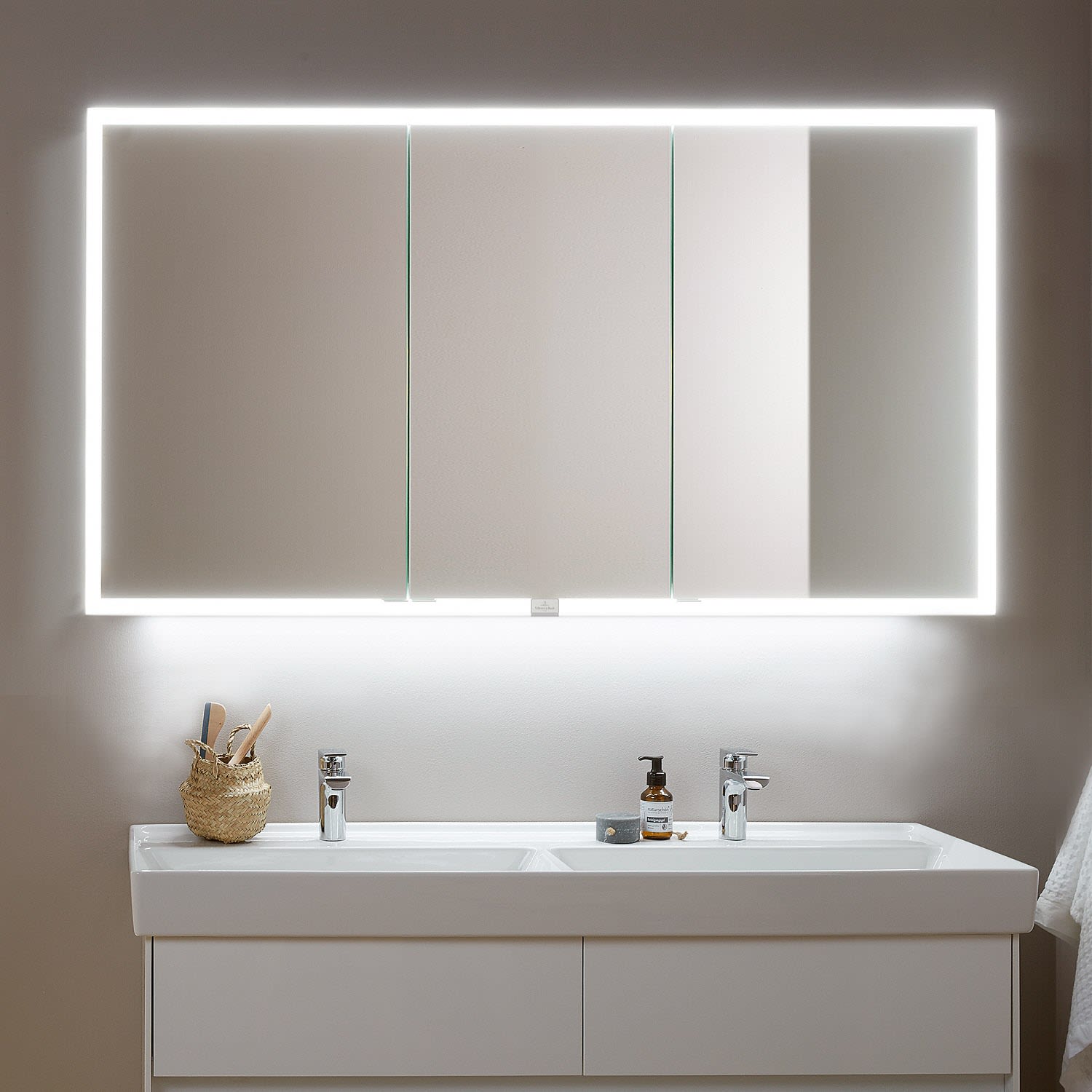 Villeroy & Boch My View Now Vorbau-Spiegelschrank 140 cm, 3 Türen, Smart Home fähig